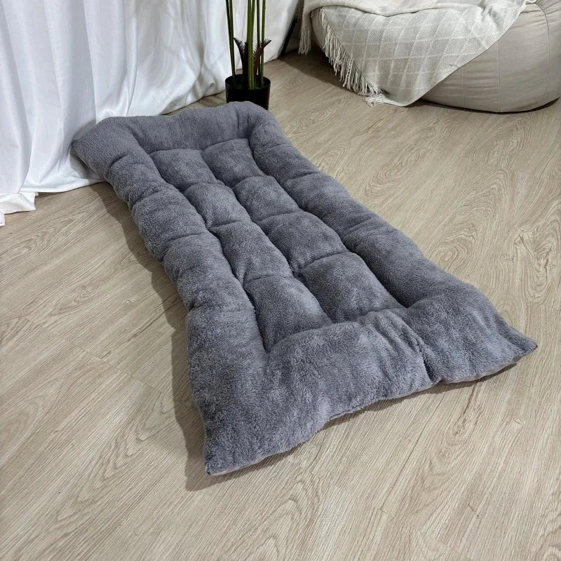 Extra Large Plush Dog Bed Sofa Thickened Super Soft Polyester Pet Mat Dog Crate Mat Bed