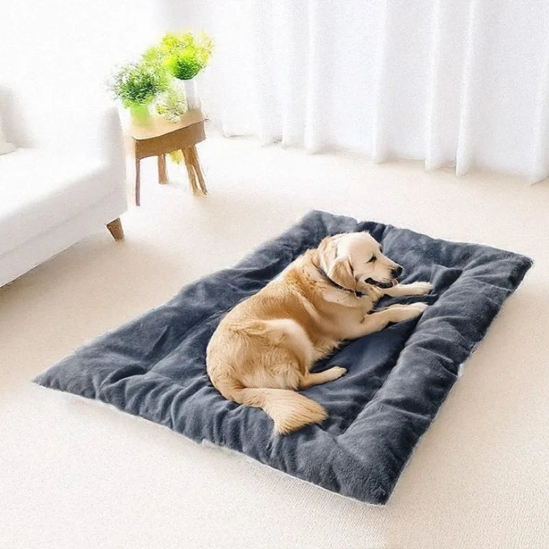 Extra Large Plush Dog Bed Sofa Thickened Super Soft Polyester Pet Mat Dog Crate Mat Bed